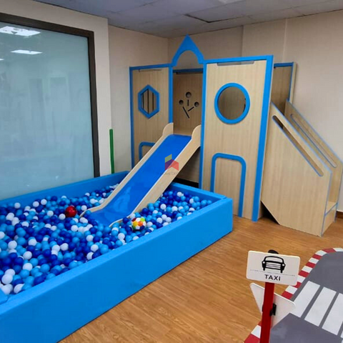 Indoor Play House With Slide And Ball Pool